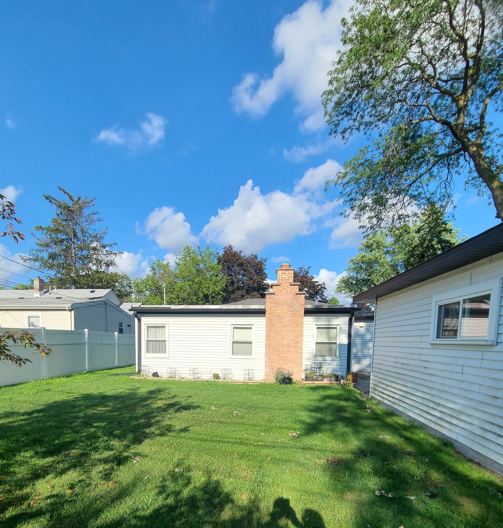 416 Geneva Avenue, Northlake, IL 60164
