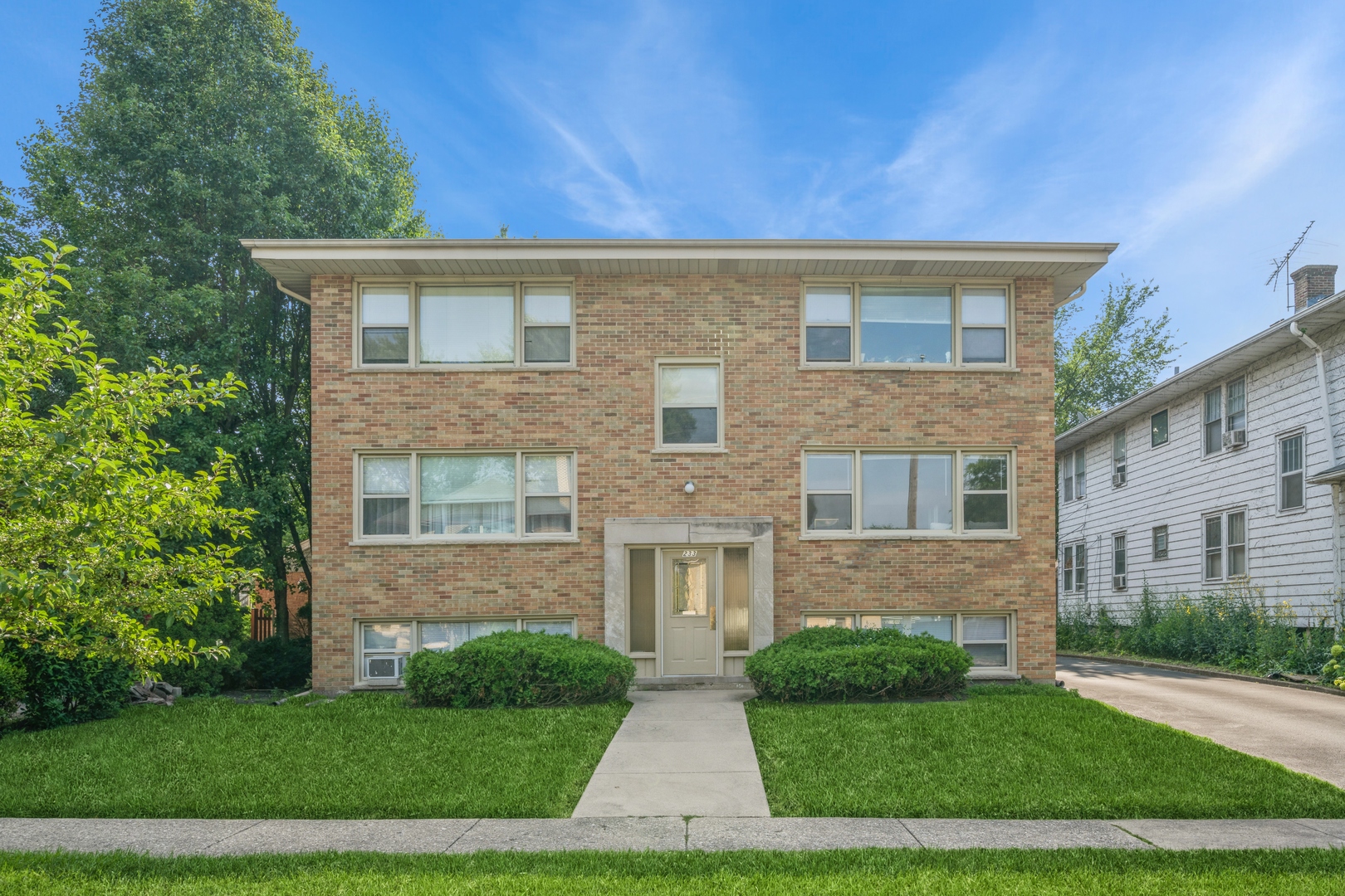 233 S Highland Avenue #LS, Arlington Heights, IL 60005