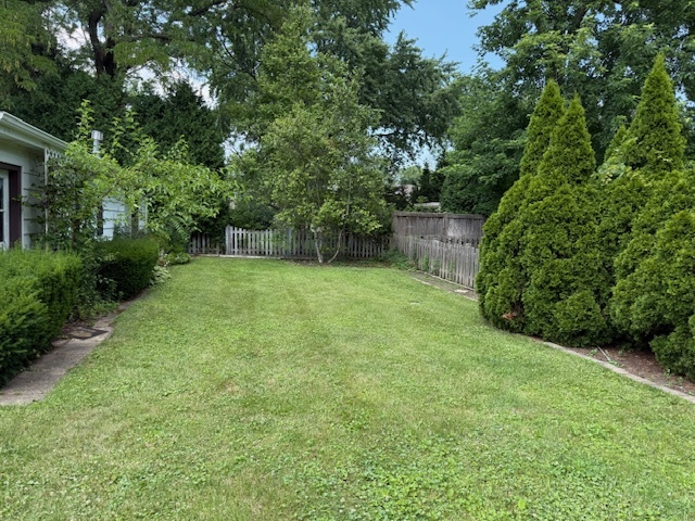 1314 Somerset Avenue, Deerfield, IL 60015