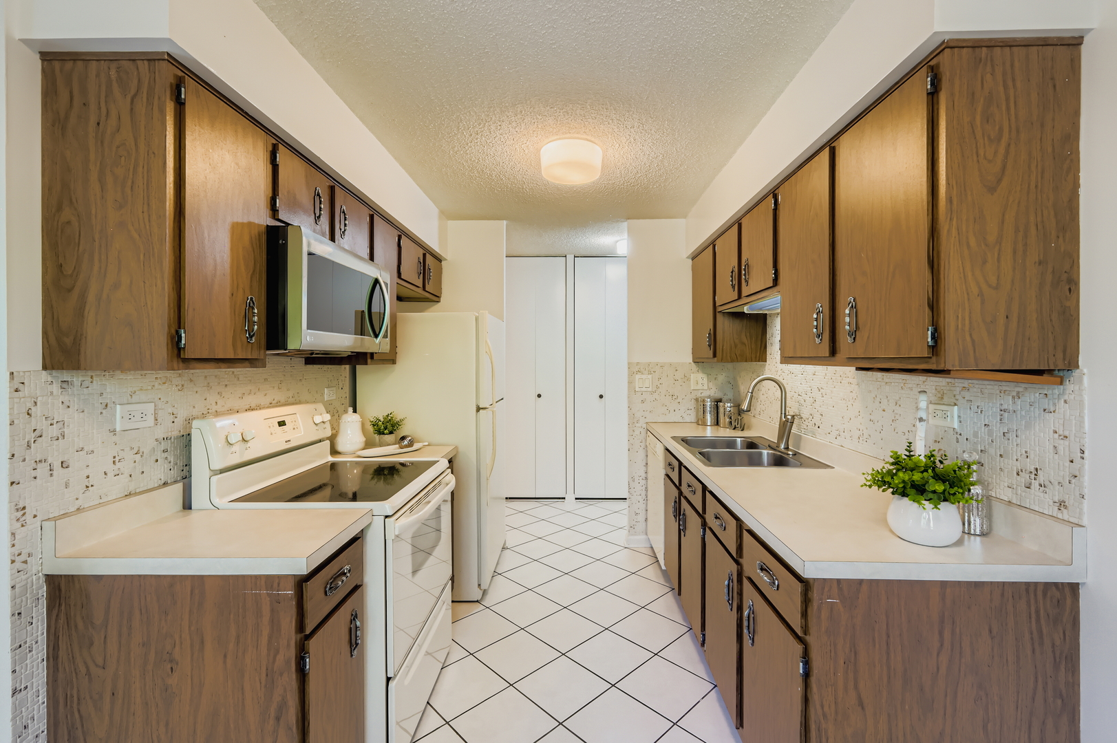 35 S Baybrook Drive #609, Palatine, IL 60074