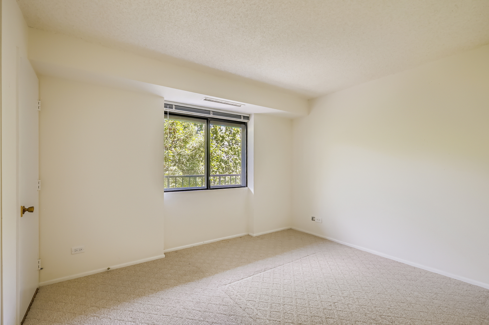 35 S Baybrook Drive #609, Palatine, IL 60074