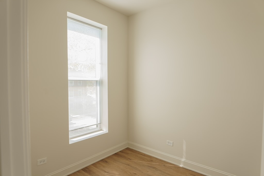 6613 S Vernon Avenue, Chicago, IL 60637