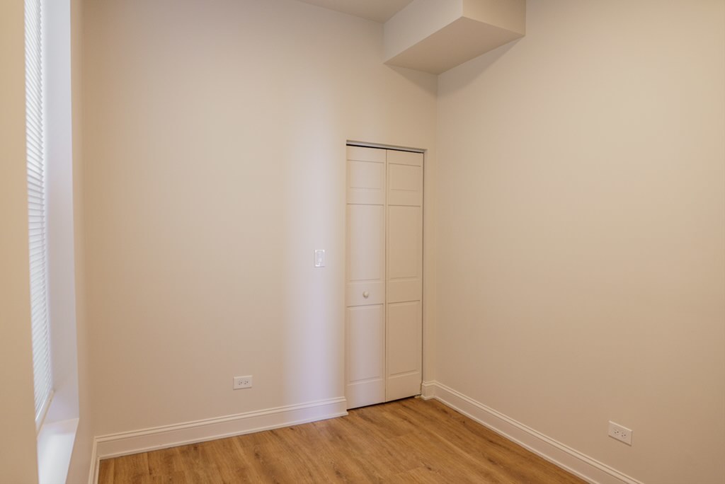 6613 S Vernon Avenue, Chicago, IL 60637
