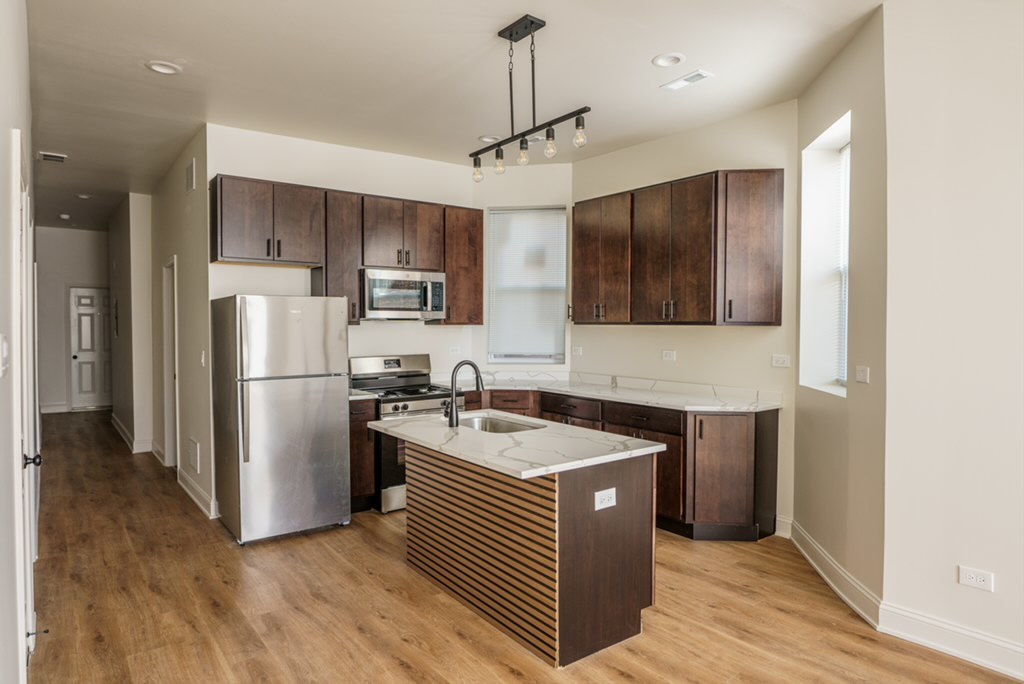 6613 S Vernon Avenue, Chicago, IL 60637