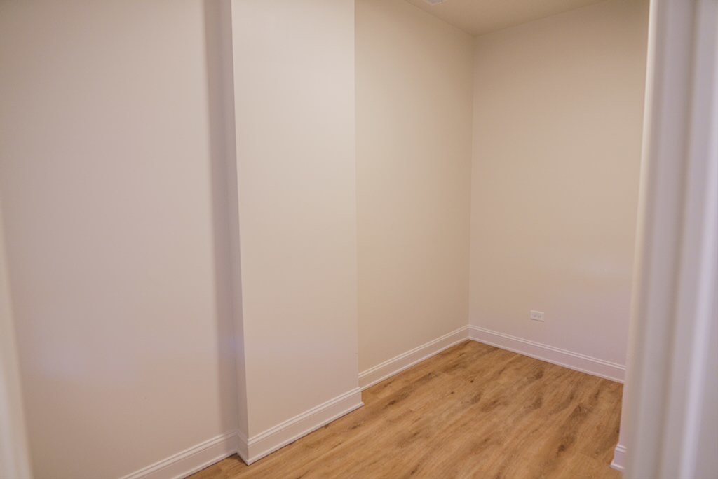 6613 S Vernon Avenue, Chicago, IL 60637