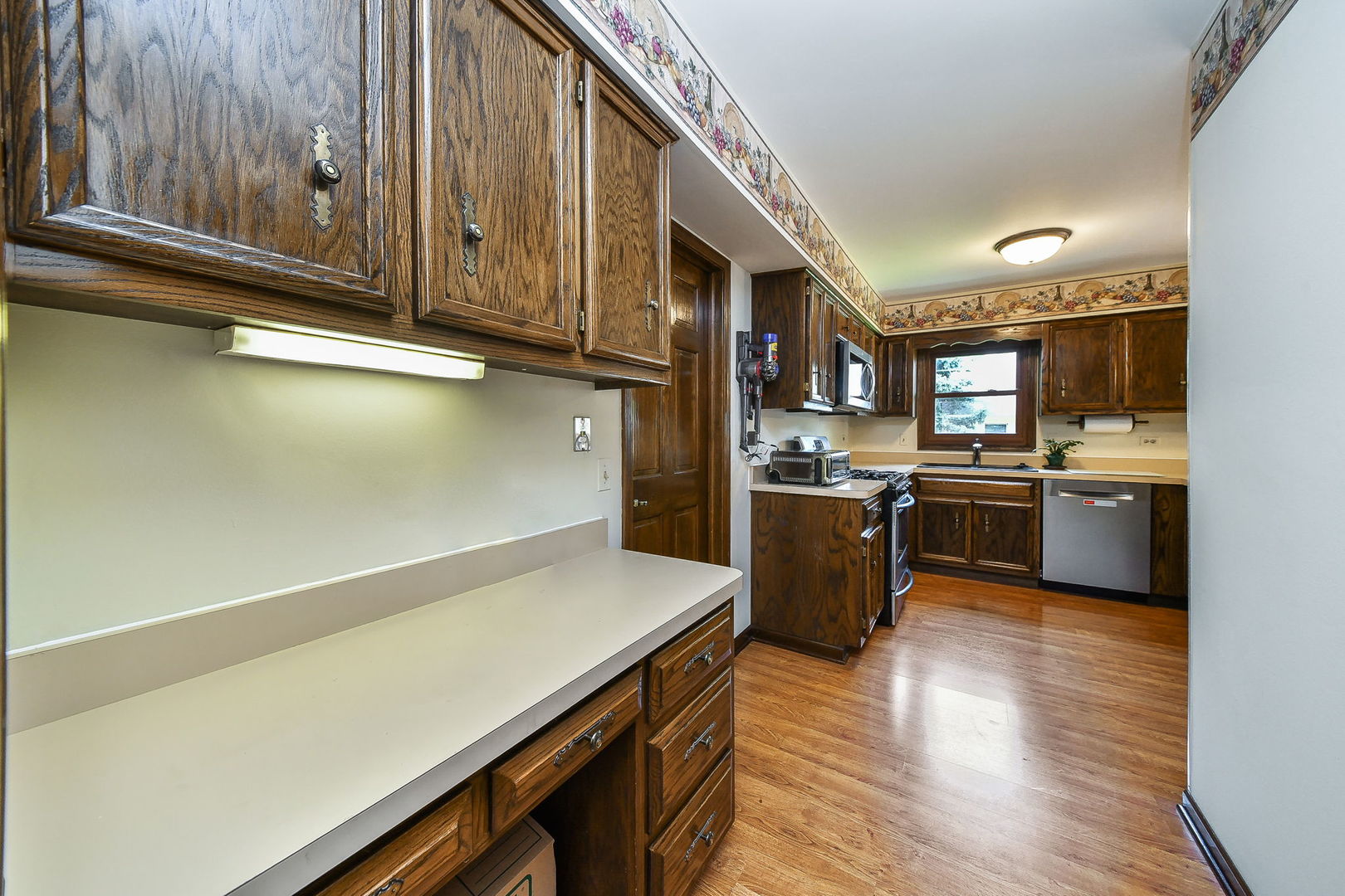 516 Cassin Road, Naperville, IL 60565