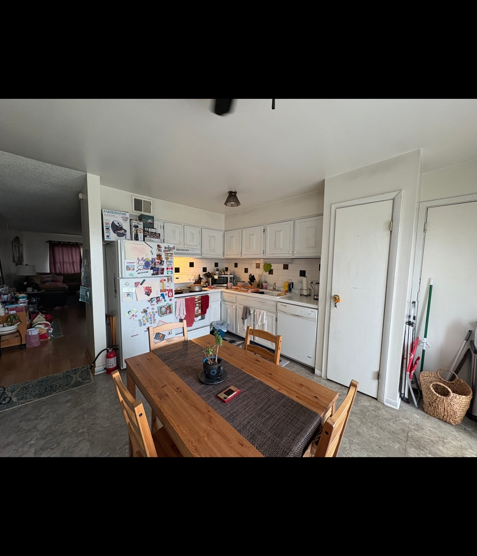 1434 Carol Court #3A, Palatine, IL 60074