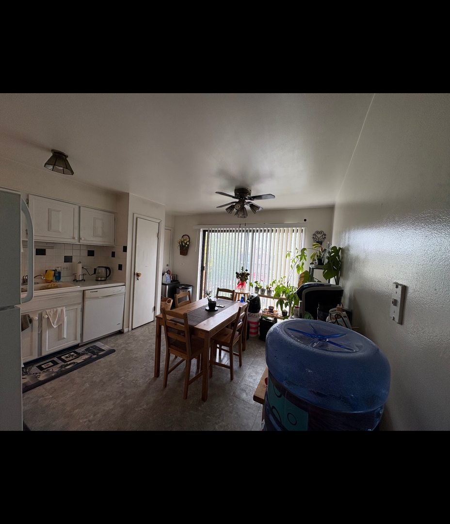 1434 Carol Court #3A, Palatine, IL 60074