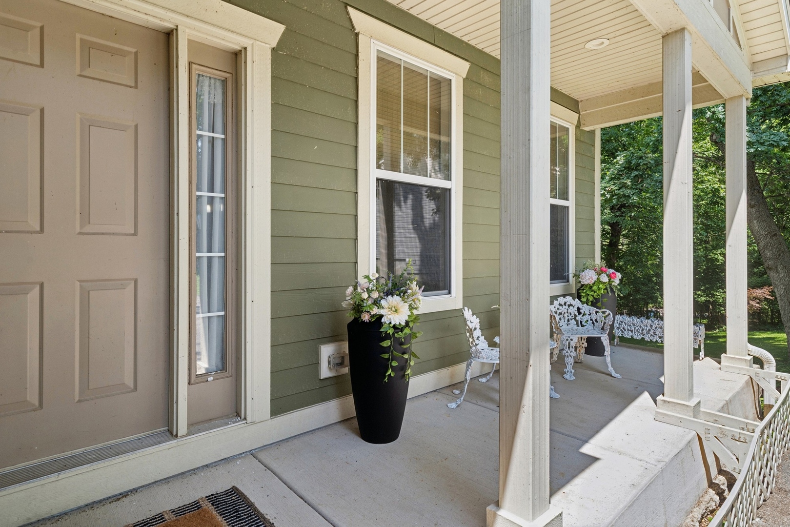 140 Forest Avenue, Fox Lake, IL 60020