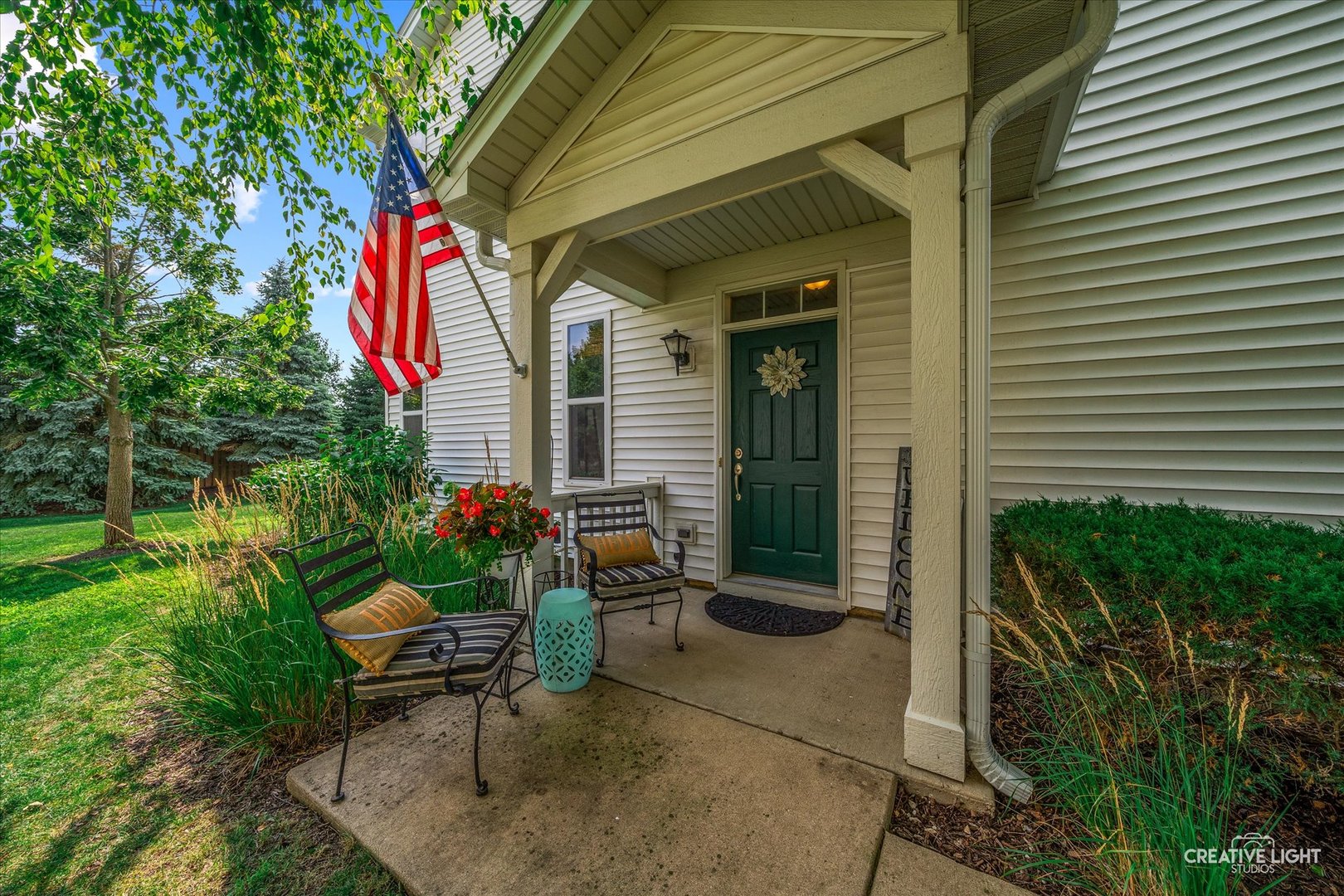 388 Chesapeake Lane, Oswego, IL 60543