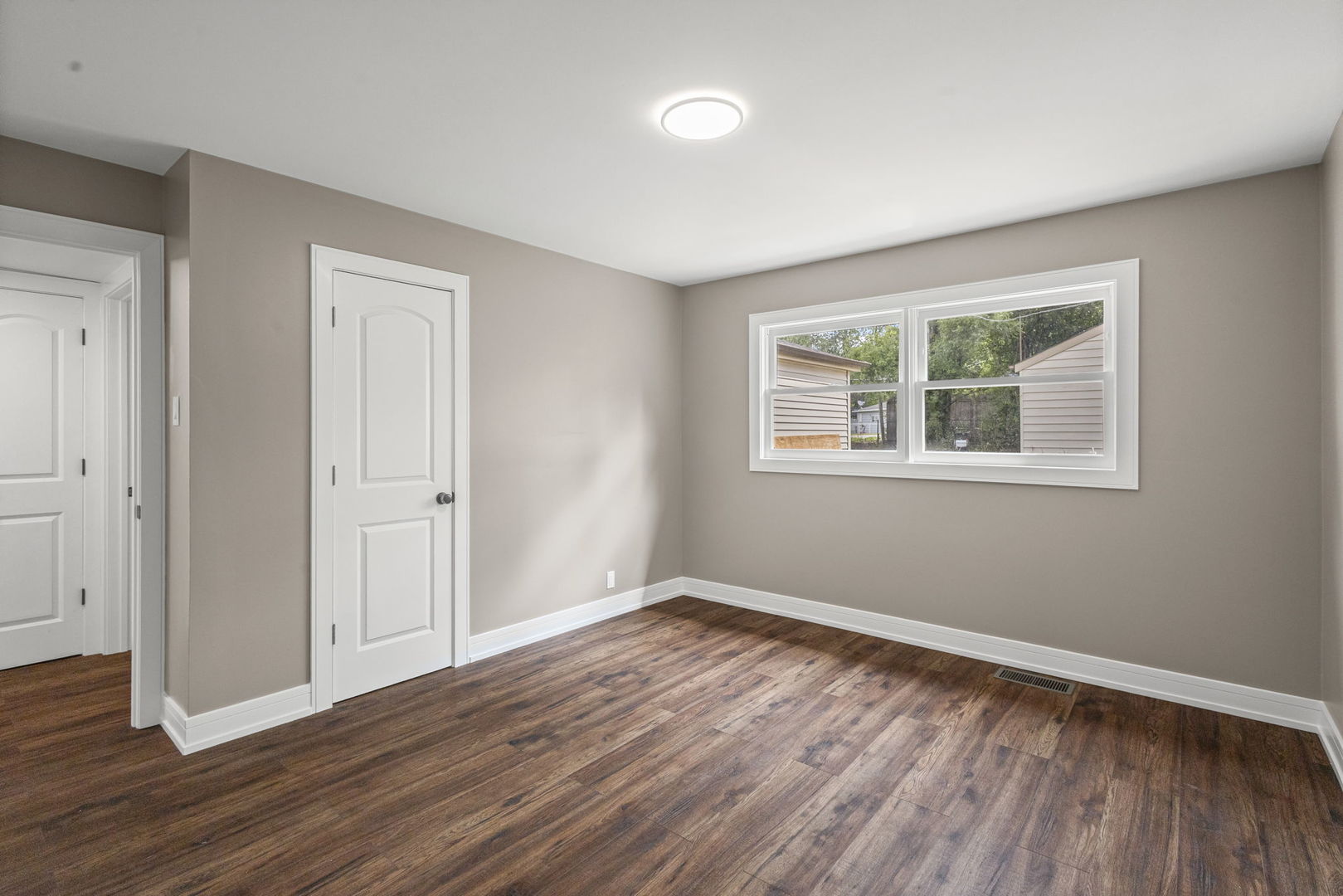 3112 W Whipple Drive, Merrionette Park, IL 60803