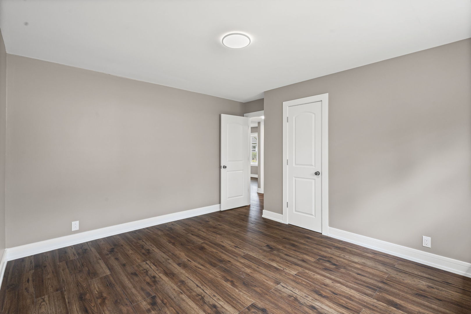 3112 W Whipple Drive, Merrionette Park, IL 60803