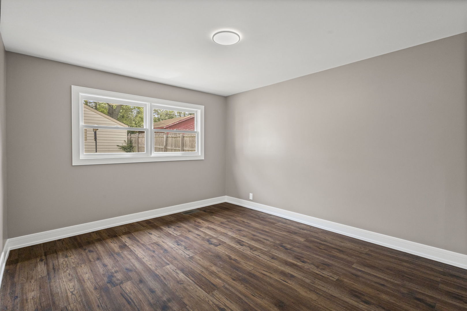 3112 W Whipple Drive, Merrionette Park, IL 60803
