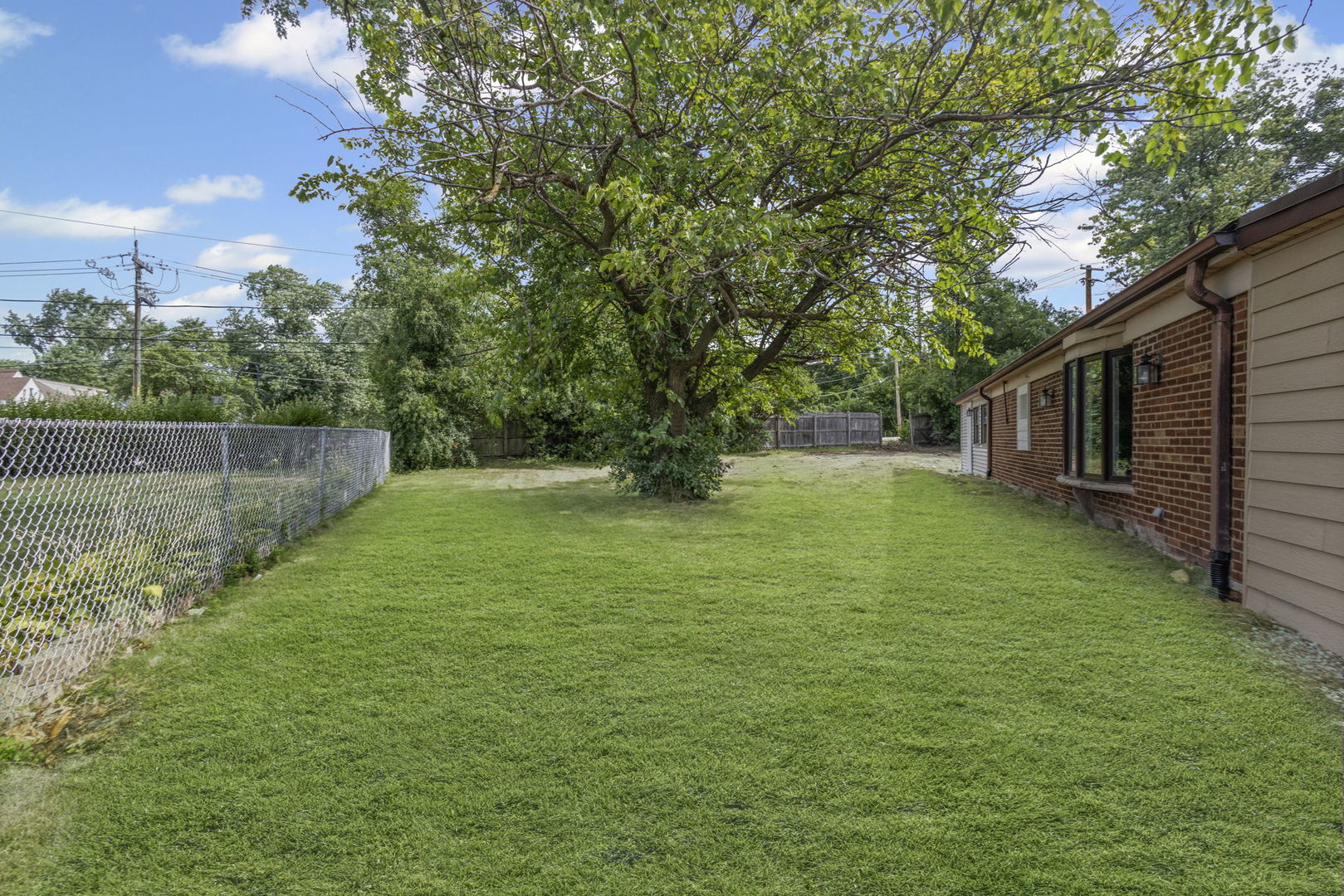 3112 W Whipple Drive, Merrionette Park, IL 60803