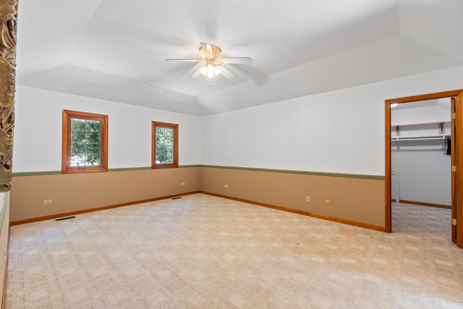 130 Hill Court, West Chicago, IL 60185