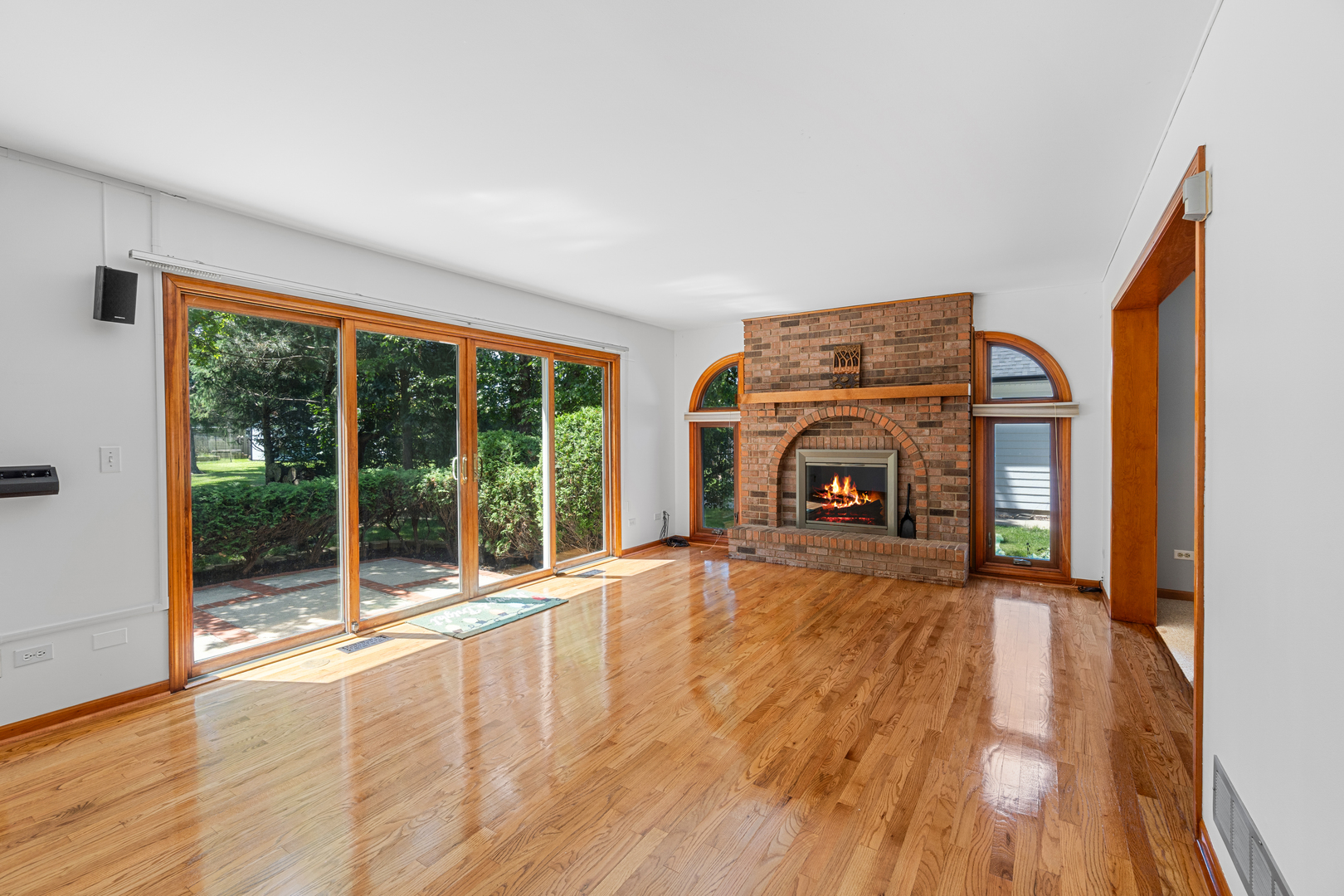 130 Hill Court, West Chicago, IL 60185