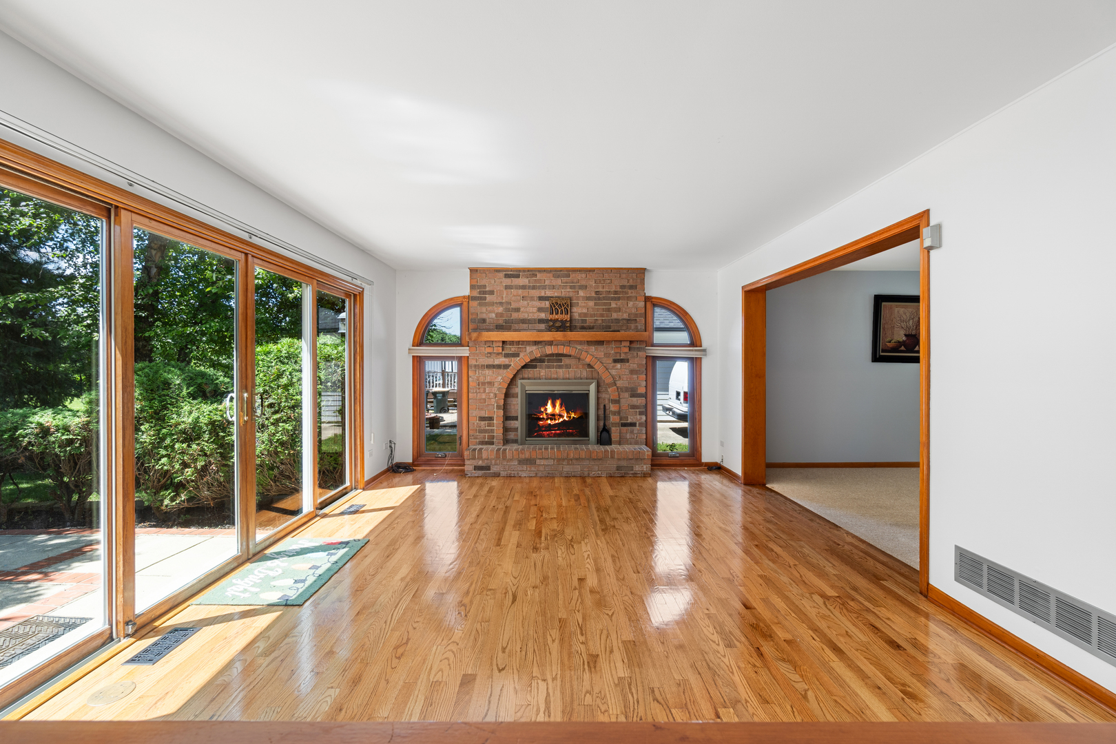 130 Hill Court, West Chicago, IL 60185