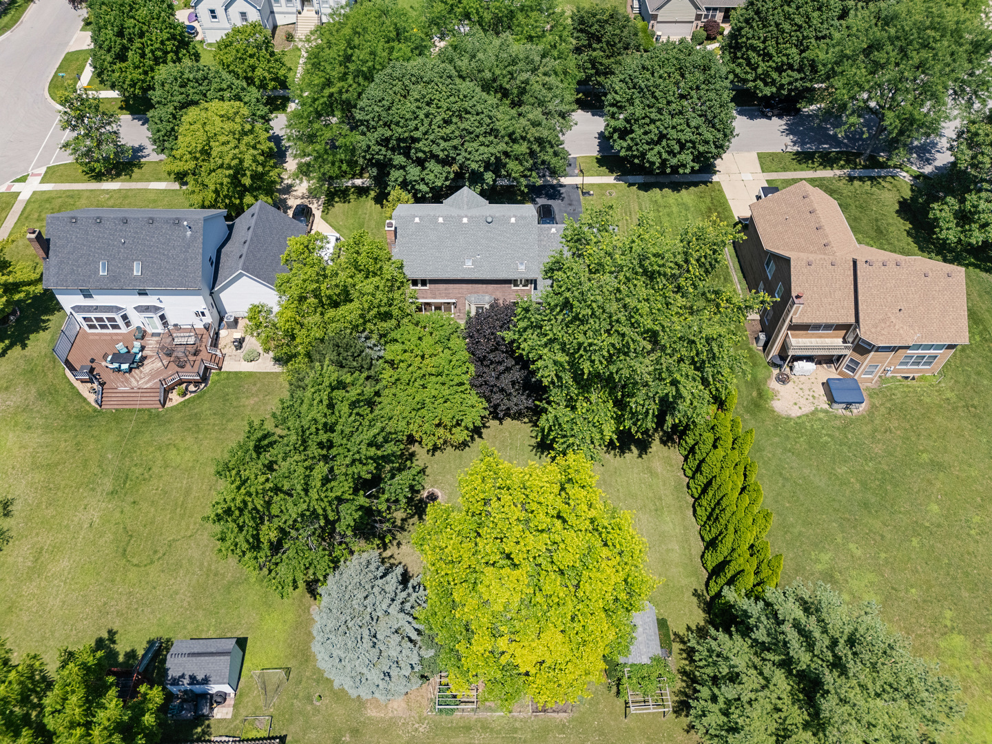 130 Hill Court, West Chicago, IL 60185