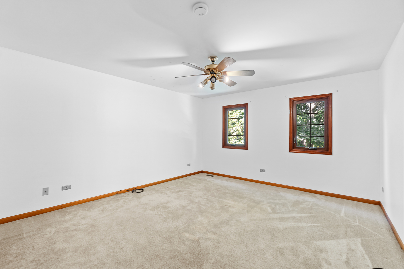 130 Hill Court, West Chicago, IL 60185