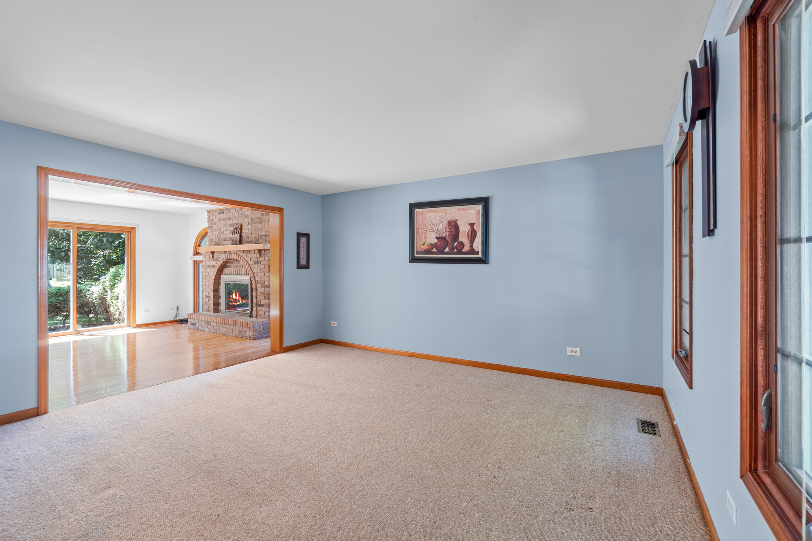 130 Hill Court, West Chicago, IL 60185