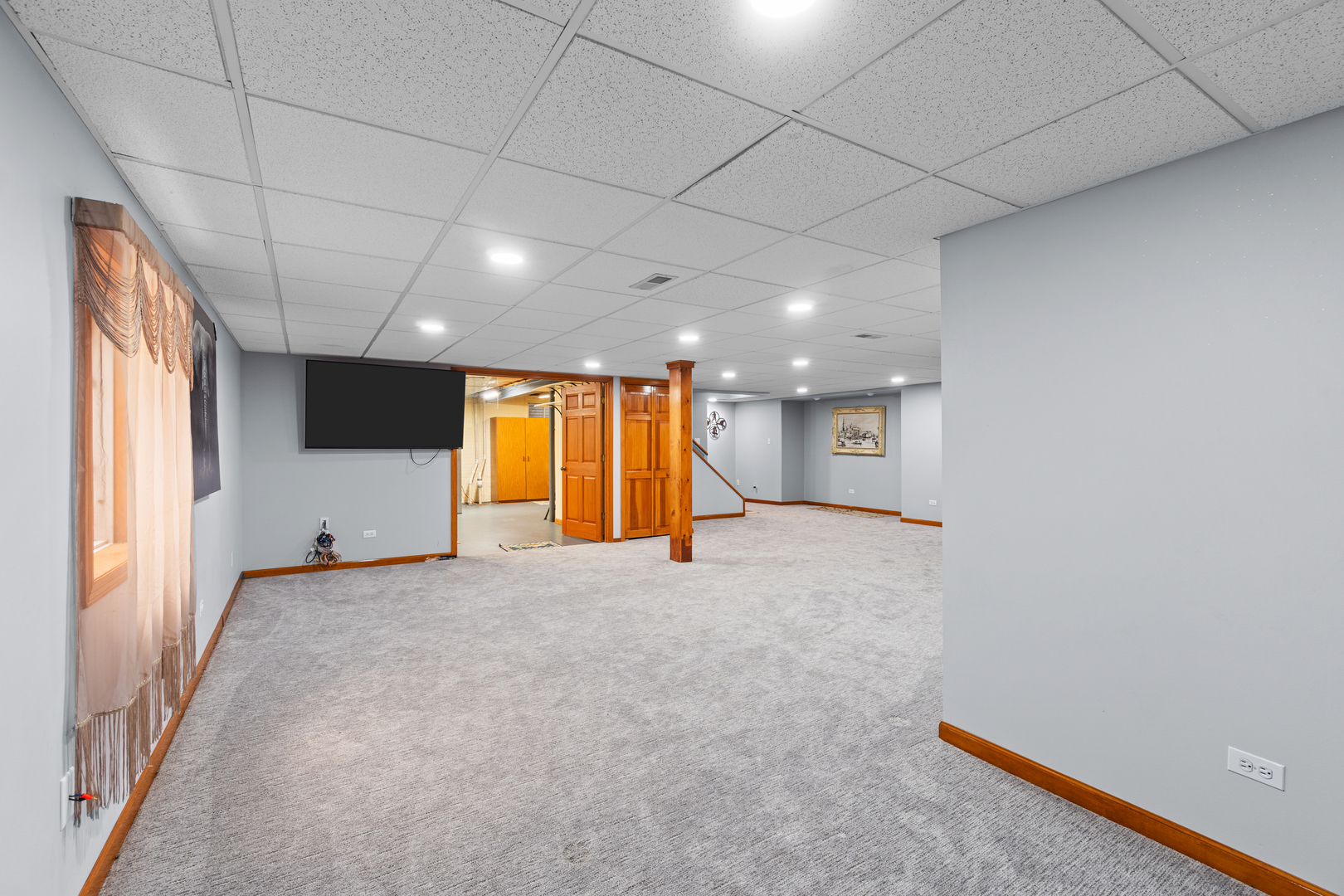 130 Hill Court, West Chicago, IL 60185