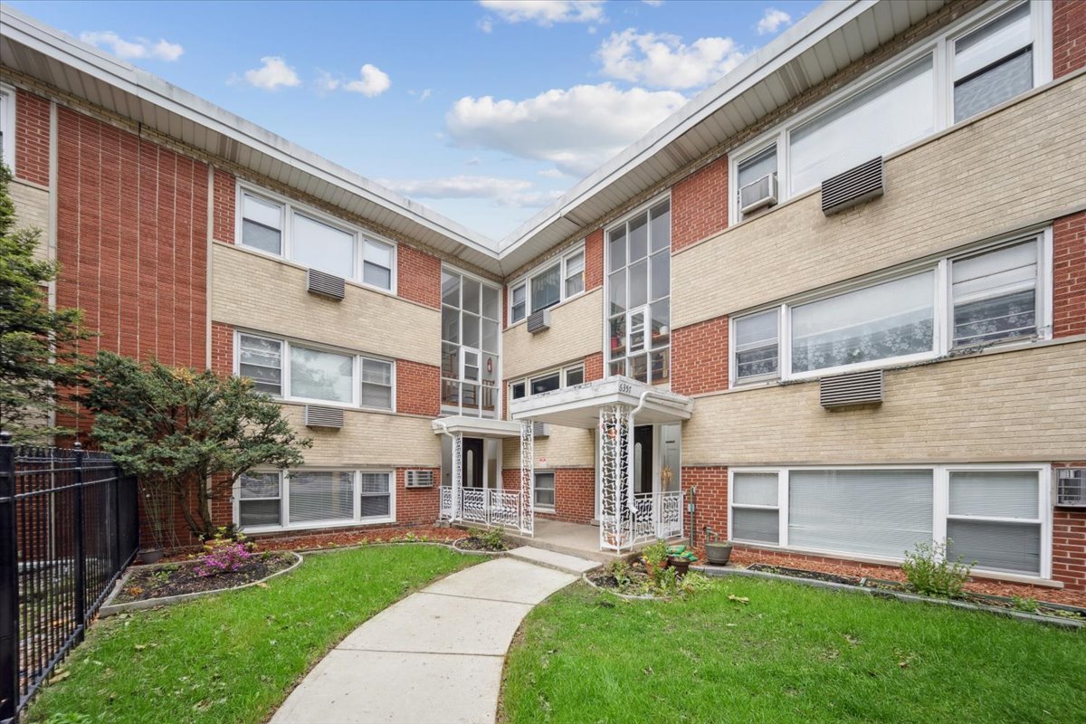6357 W ADDISON Street #GSE, Chicago, IL 60634