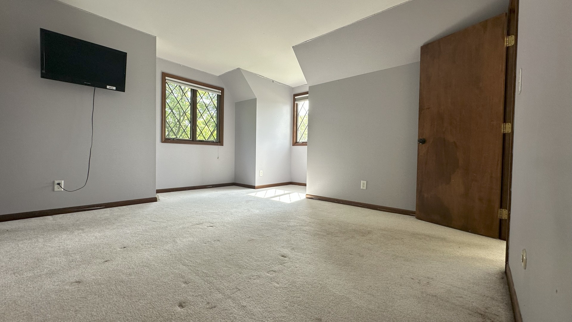 40 Ashlawn Avenue, Oswego, IL 60543