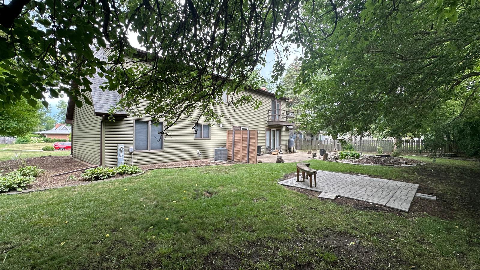 40 Ashlawn Avenue, Oswego, IL 60543