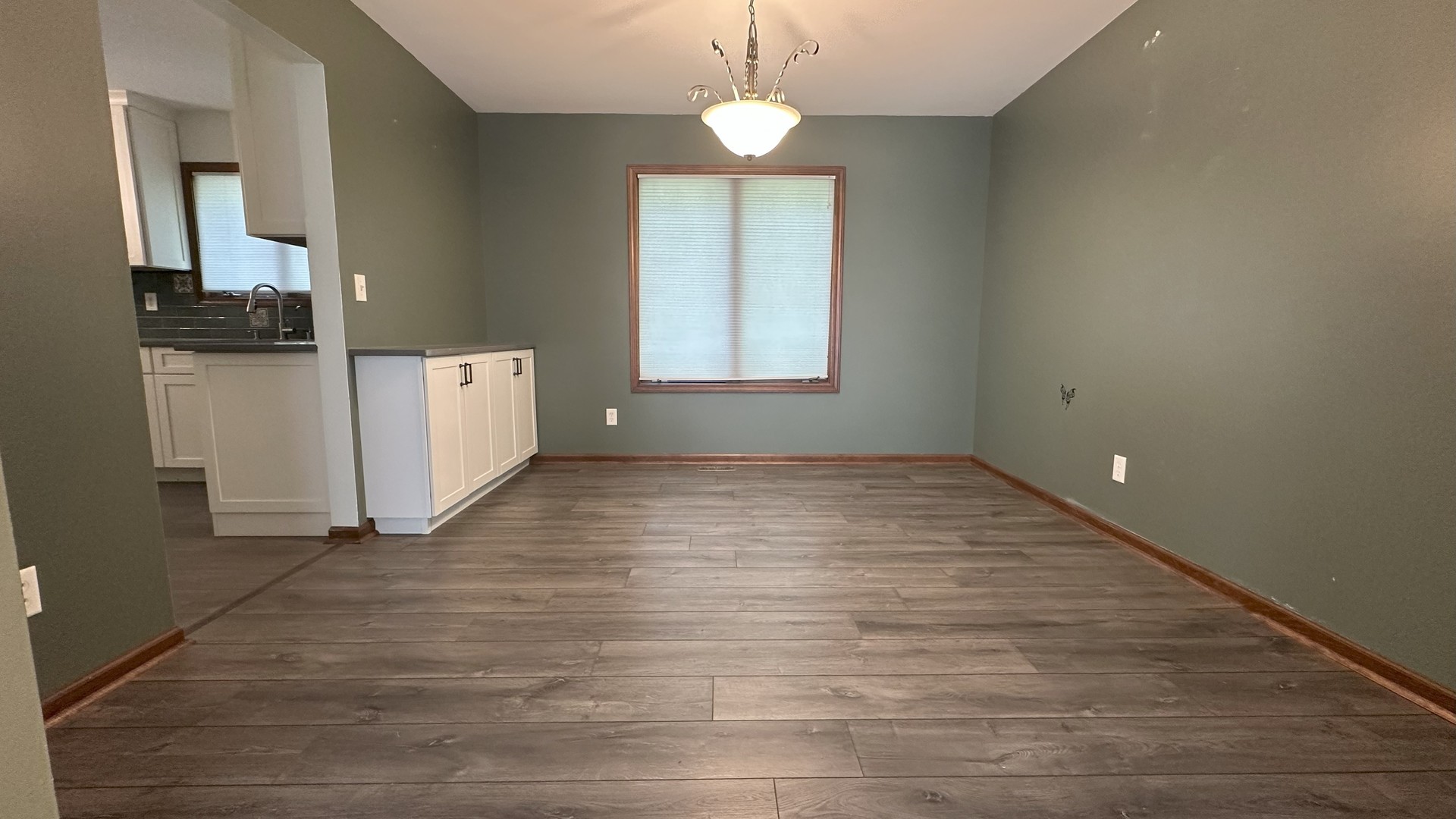40 Ashlawn Avenue, Oswego, IL 60543