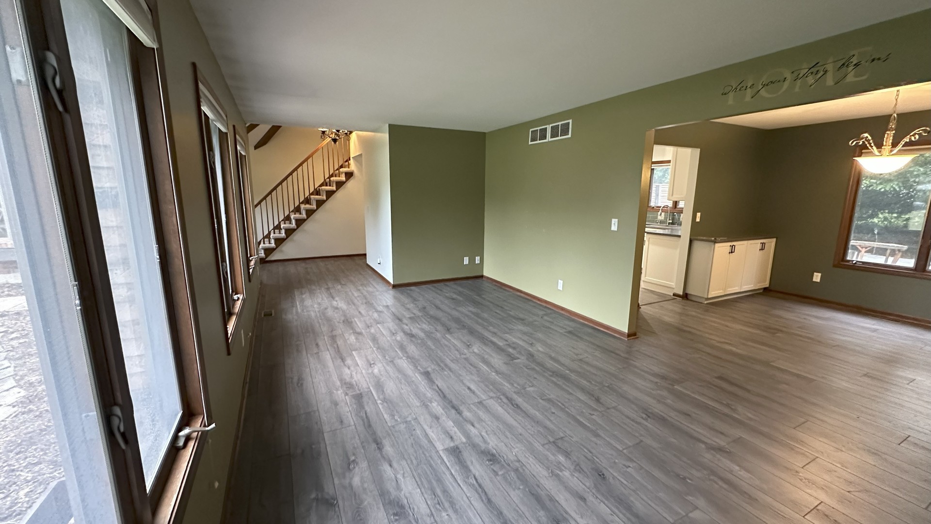 40 Ashlawn Avenue, Oswego, IL 60543