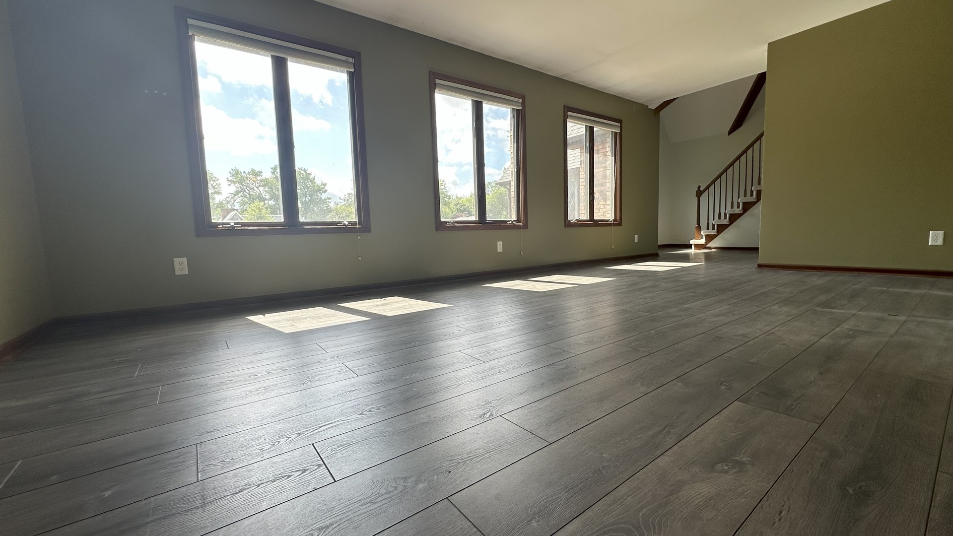 40 Ashlawn Avenue, Oswego, IL 60543