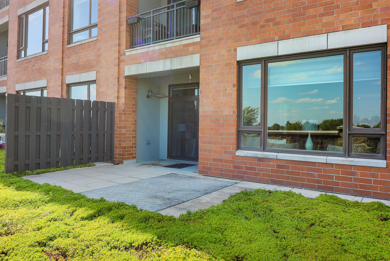 450 Village Center Drive #217, Burr Ridge, IL 60527