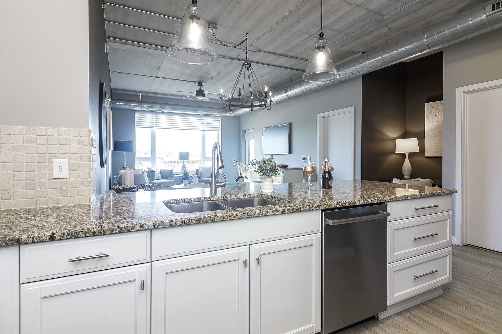 450 Village Center Drive #217, Burr Ridge, IL 60527
