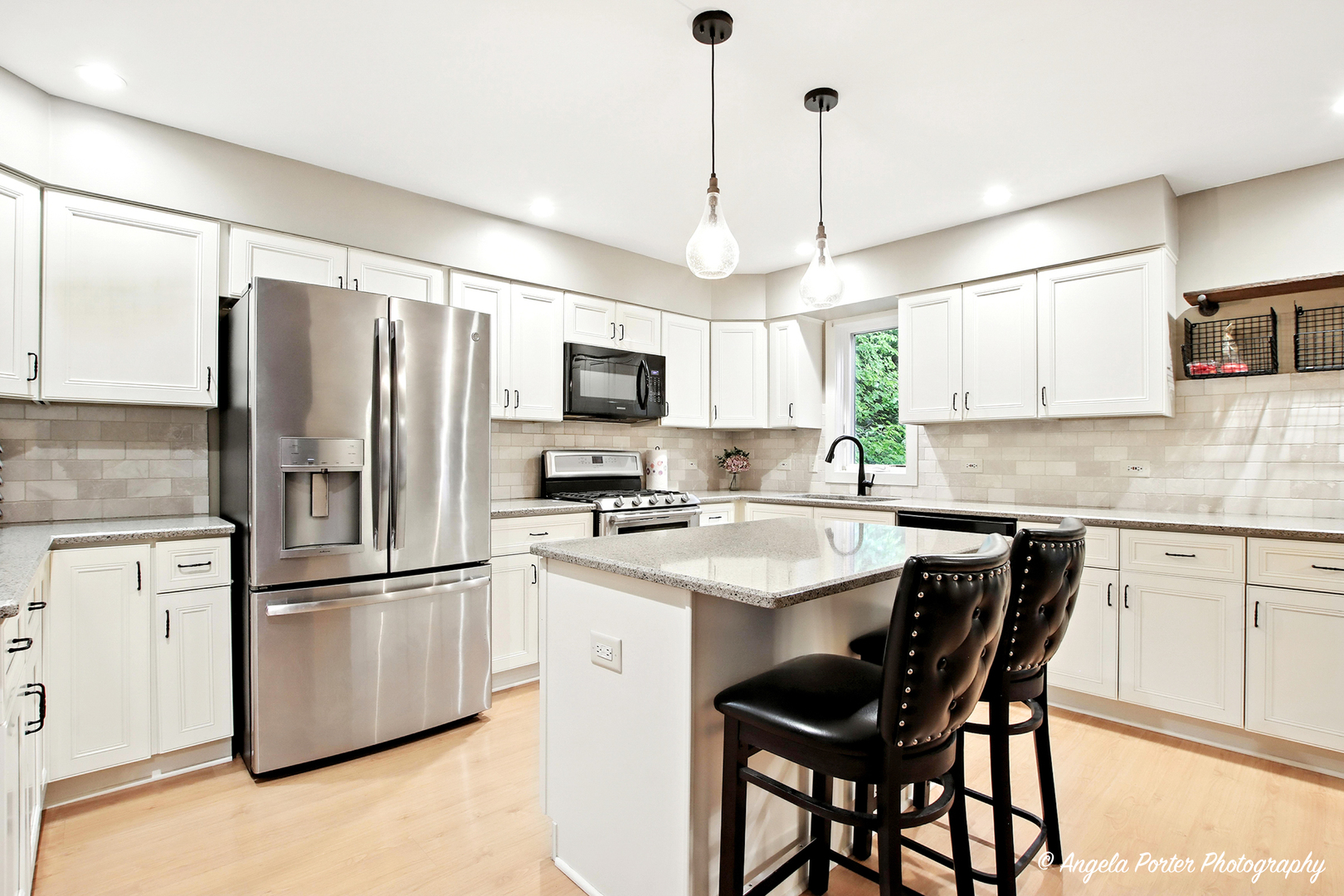 900 Summer Hill Court, Antioch, IL 60002