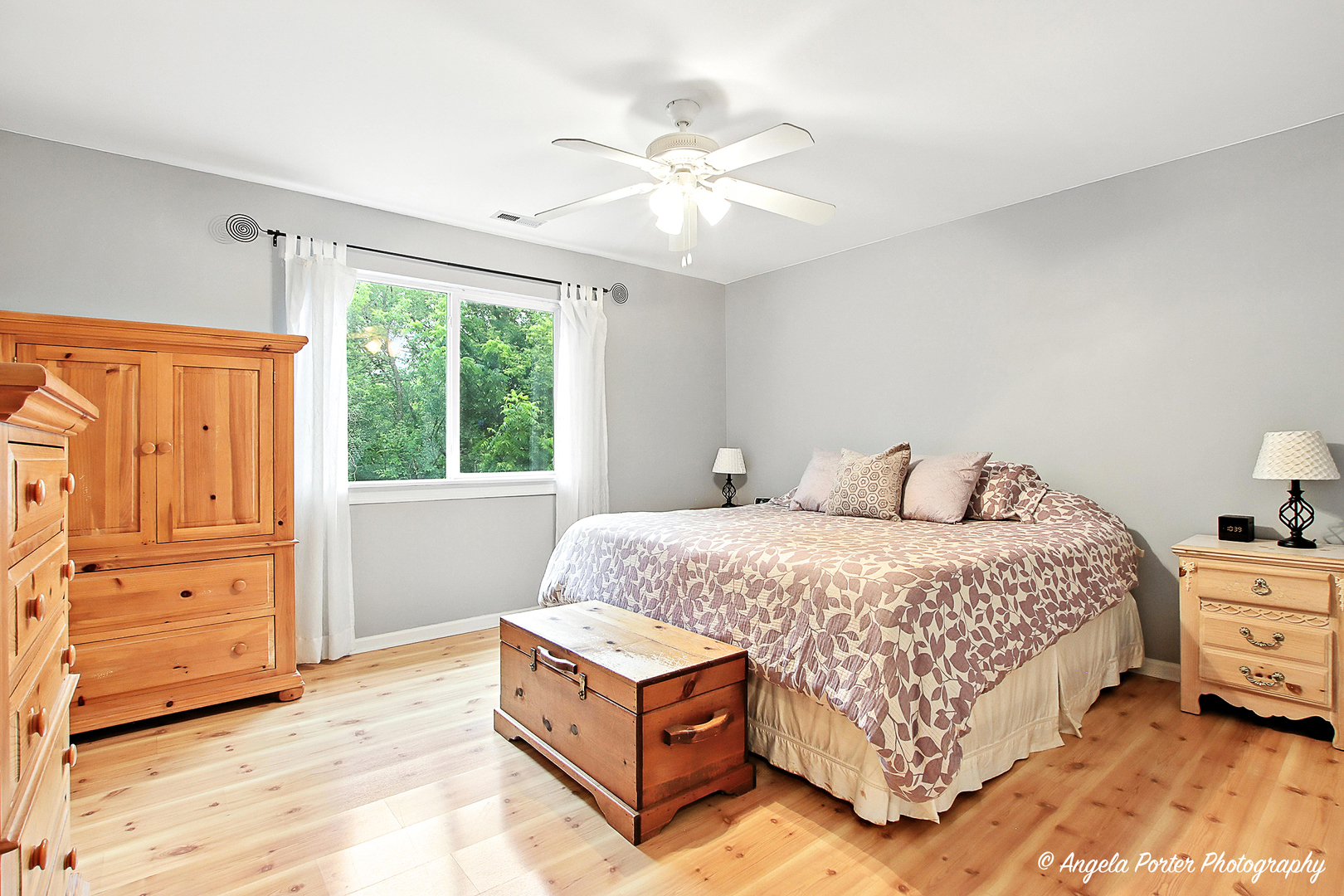 900 Summer Hill Court, Antioch, IL 60002