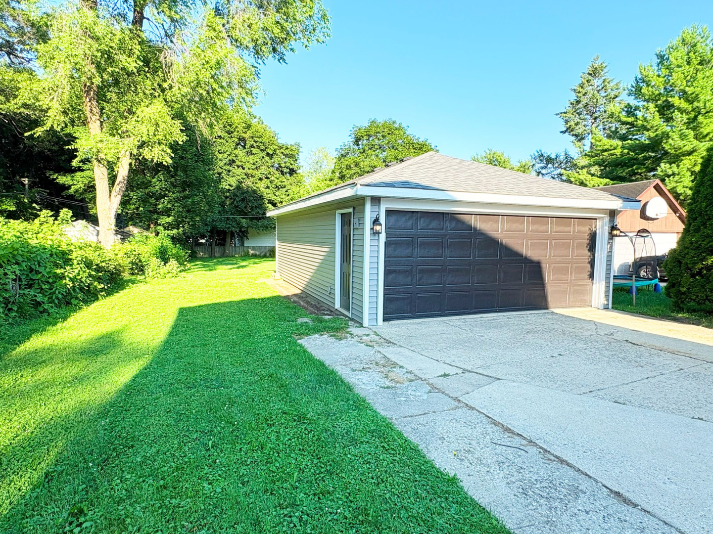 1107 Palmer Place, Waukegan, IL 60085