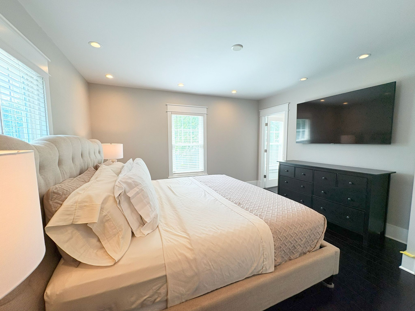1107 Palmer Place, Waukegan, IL 60085
