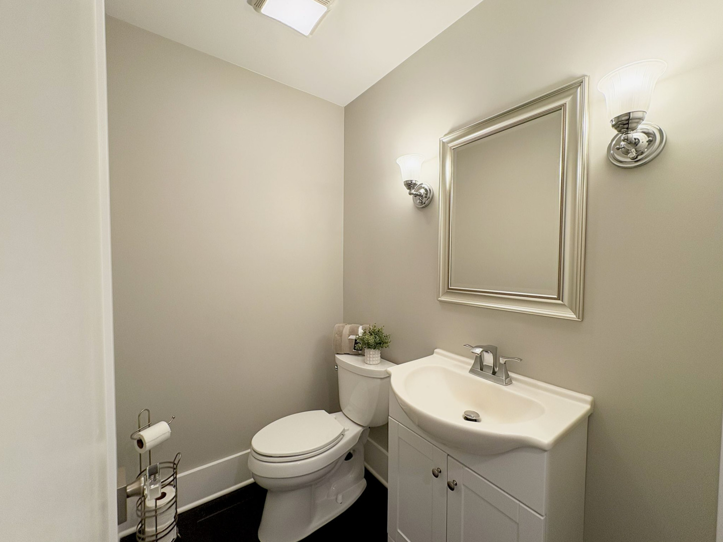 1107 Palmer Place, Waukegan, IL 60085