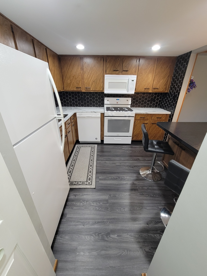 14533 Walden Court #G3, Oak Forest, IL 60452