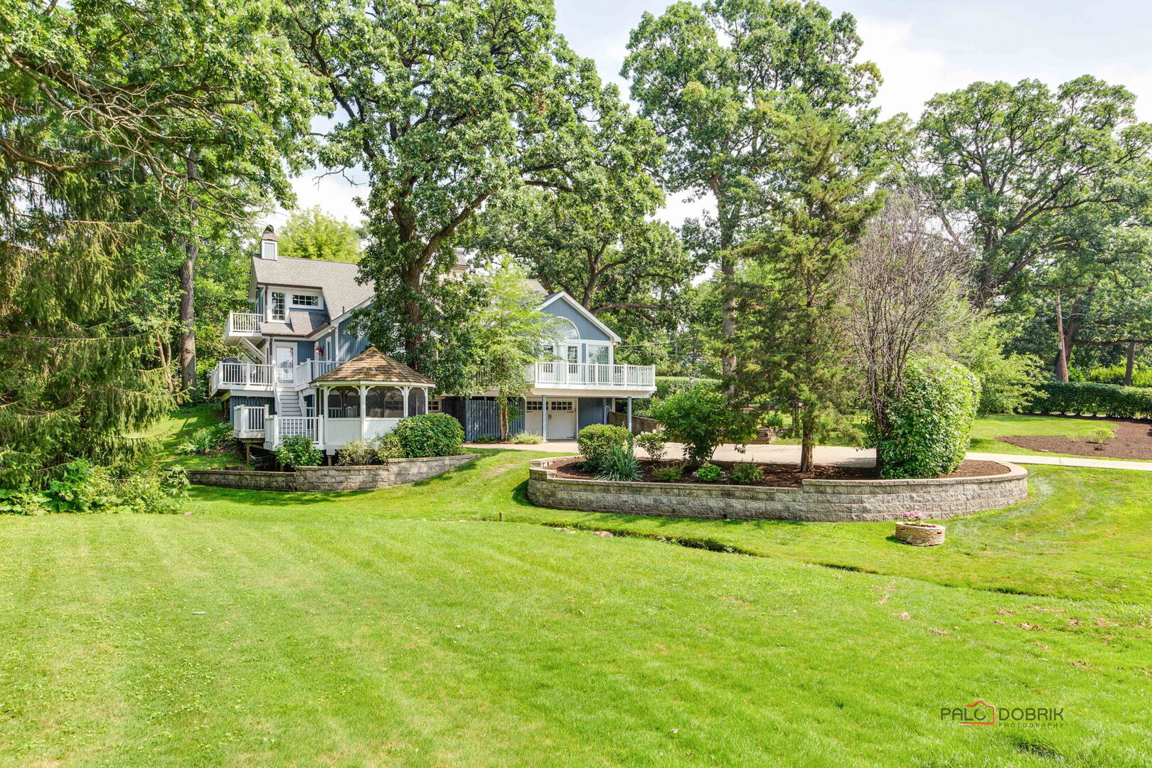 24270 N Forest Drive, Lake Zurich, IL 60047