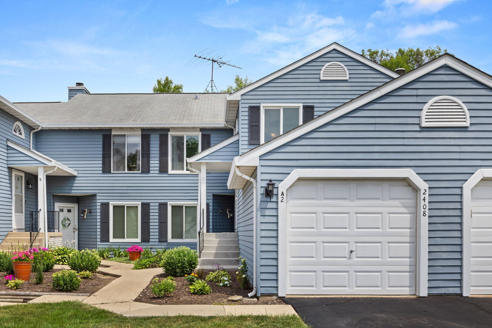 2408 Danbury Drive #A2, Woodridge, IL 60517