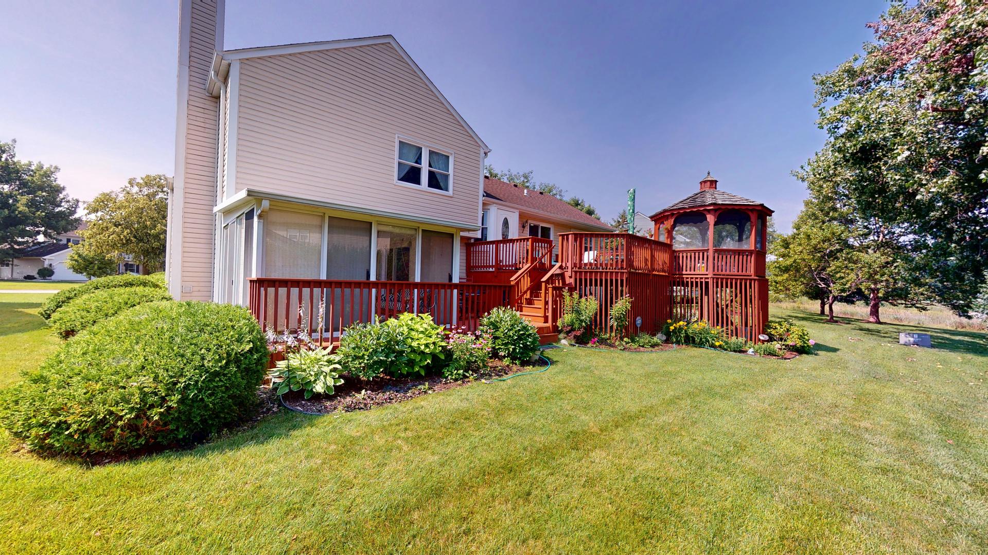 412 Chateau Drive, Buffalo Grove, IL 60089