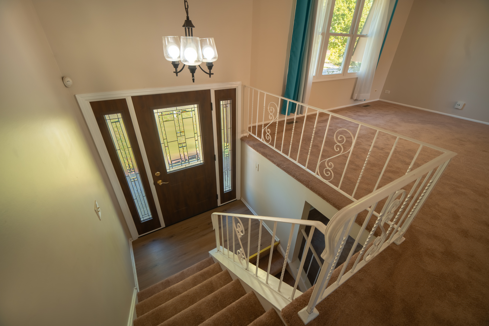 1302 Oxford Lane, Wheaton, IL 60189