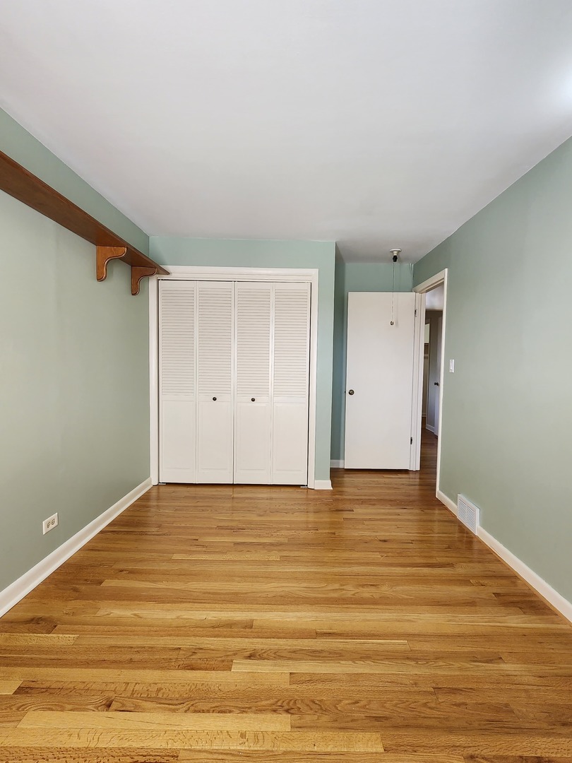 660 W Central Road, Arlington Heights, IL 60005