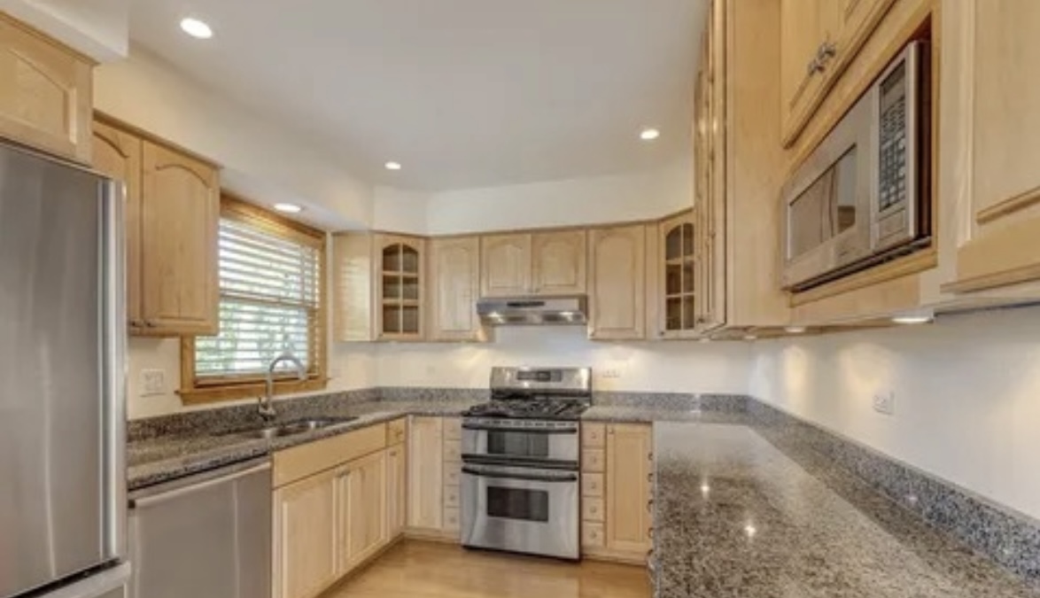315 E VALLEY Lane, Arlington Heights, IL 60004