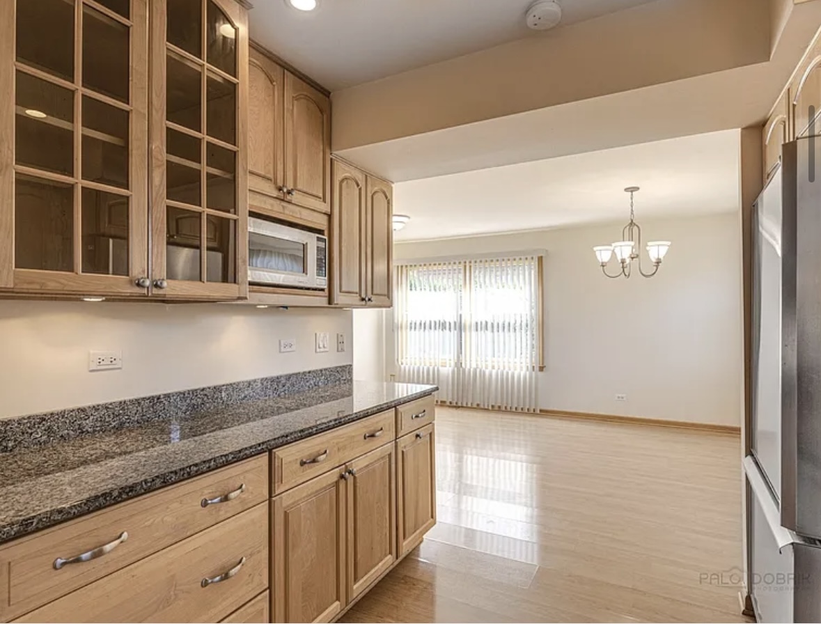 317 E VALLEY Lane, Arlington Heights, IL 60004