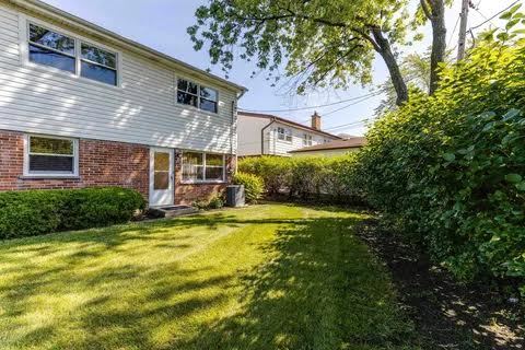 315 E VALLEY Lane, Arlington Heights, IL 60004