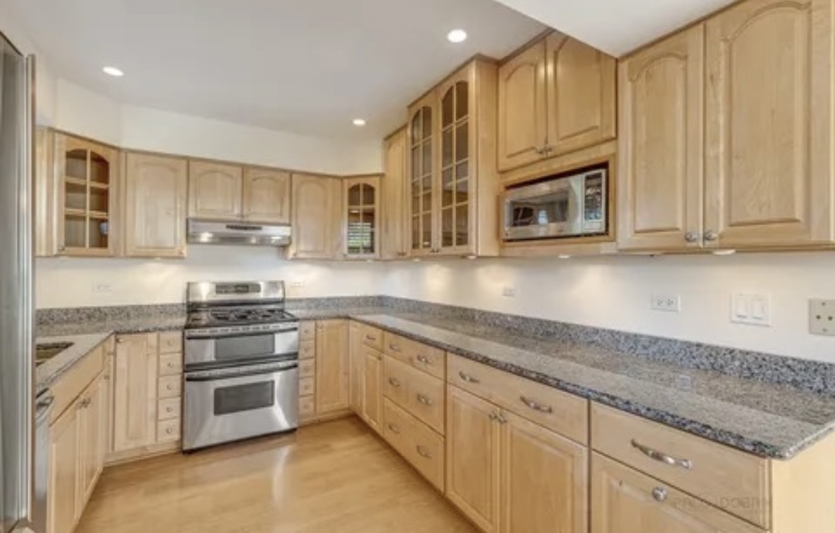 315 E VALLEY Lane, Arlington Heights, IL 60004