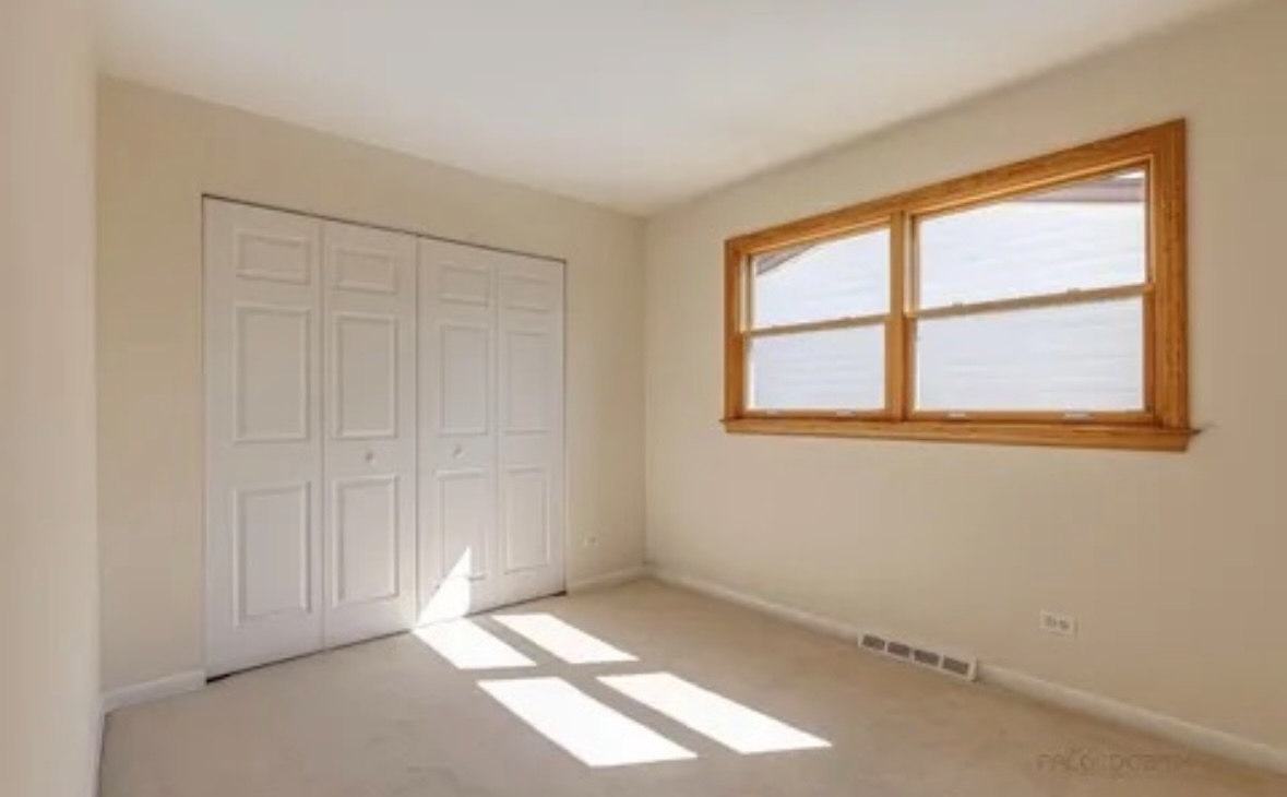315 E VALLEY Lane, Arlington Heights, IL 60004