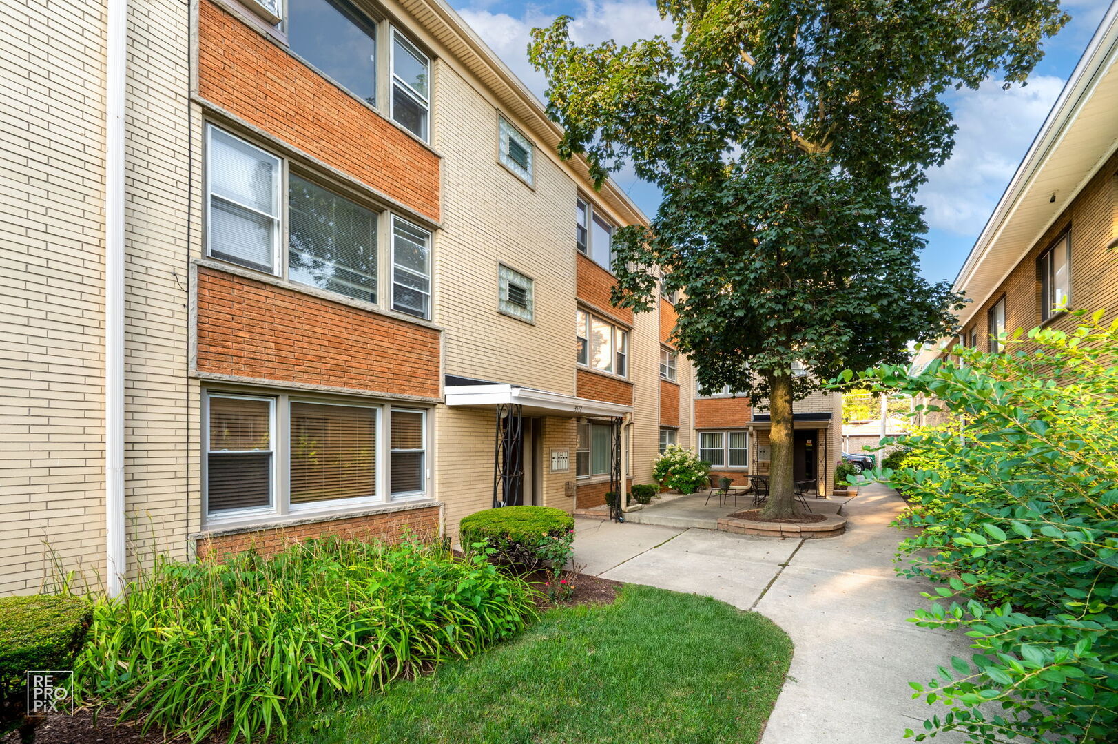 3517 S Harlem Avenue #C2, Berwyn, IL 60402